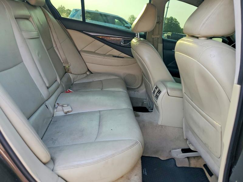 Photo 10 from auction – 2015 INFINITI Q50 with VIN JN1BV7AR5FM417523