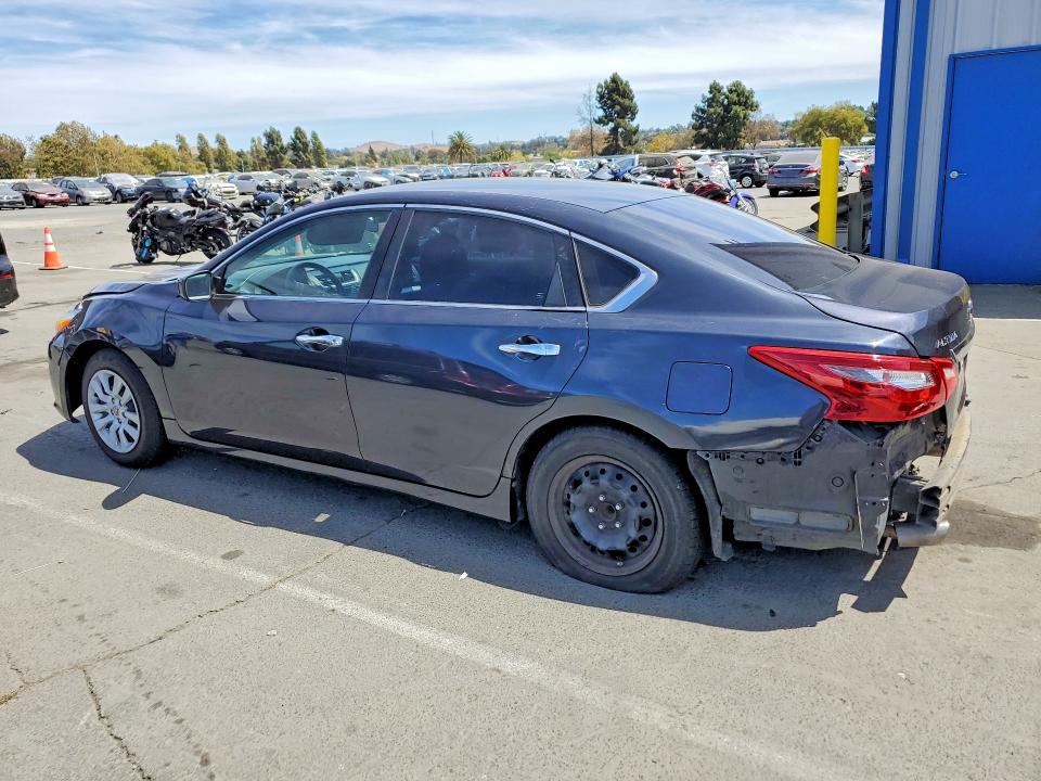 Photo 2 from auction – 2018 NISSAN ALTIMA with VIN 1N4AL3AP3JC221851