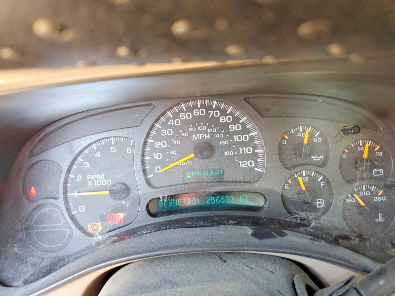 Photo 9 from auction – 2003 CHEVROLET SILVERADO with VIN 2GCEC19TX31228922