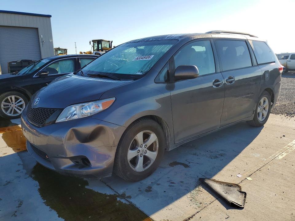 TOYOTA SIENNA 2014 with VIN 5TDKK3DC9ES475417 - Photo from auction