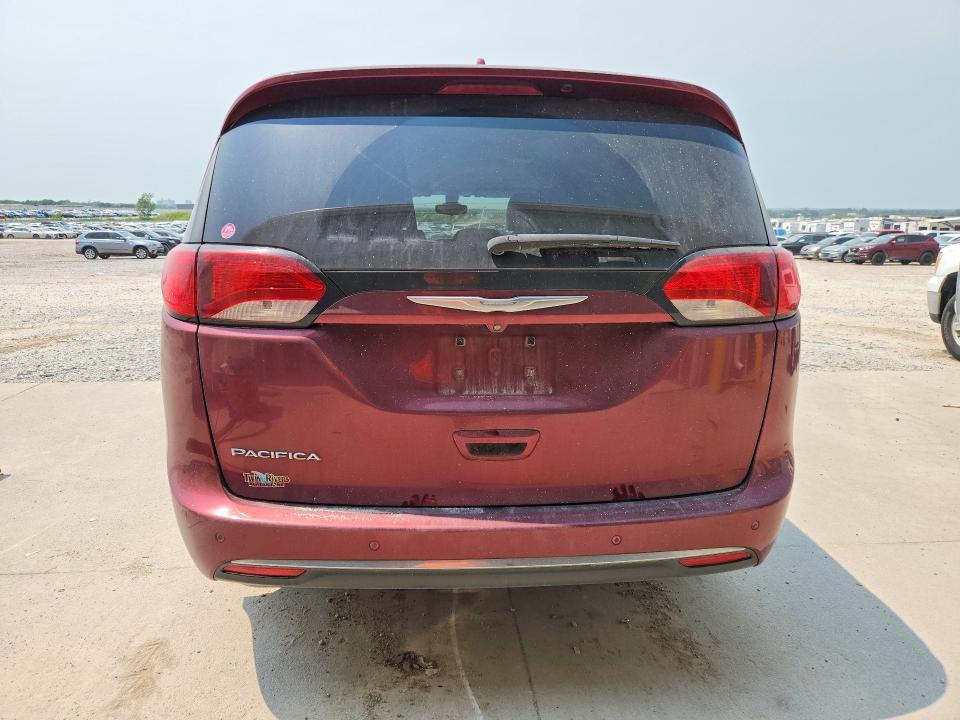 Снимка 6 от търг – 2017 CHRYSLER PACIFICA с VIN 2C4RC1BG1HR720245