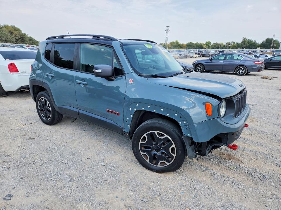 Photo 4 from auction – 2016 JEEP RENEGADE with VIN ZACCJBCT5GPD61840