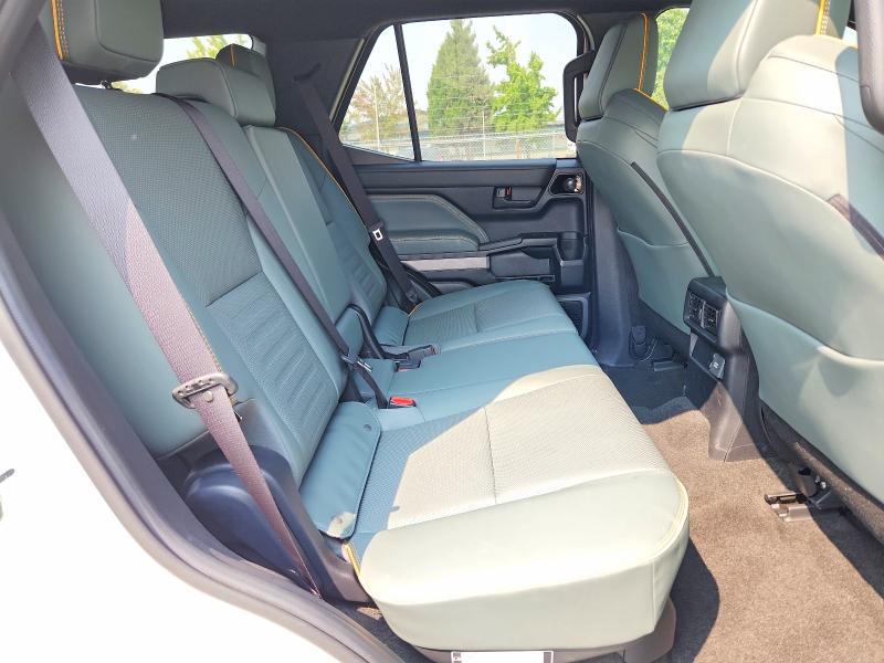 Photo 11 from auction – 2025 TOYOTA 4RUNNER with VIN JTEVB5BR8S5006560