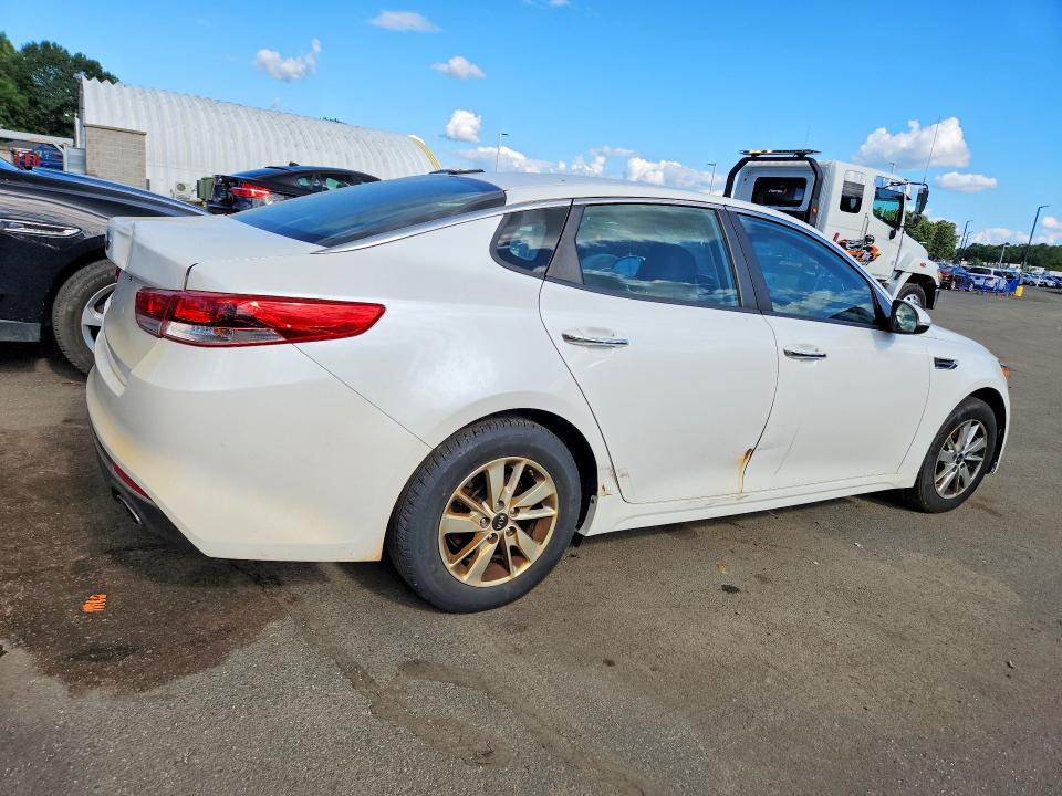 Photo 3 from auction – 2016 KIA OPTIMA with VIN KNAGT4L39G5073560