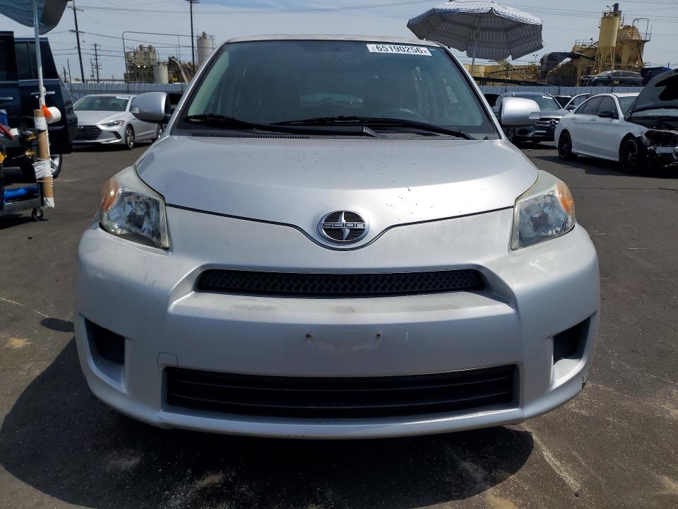 Photo 5 from auction – 2010 SCION XD with VIN JTKKU4B49A1005724