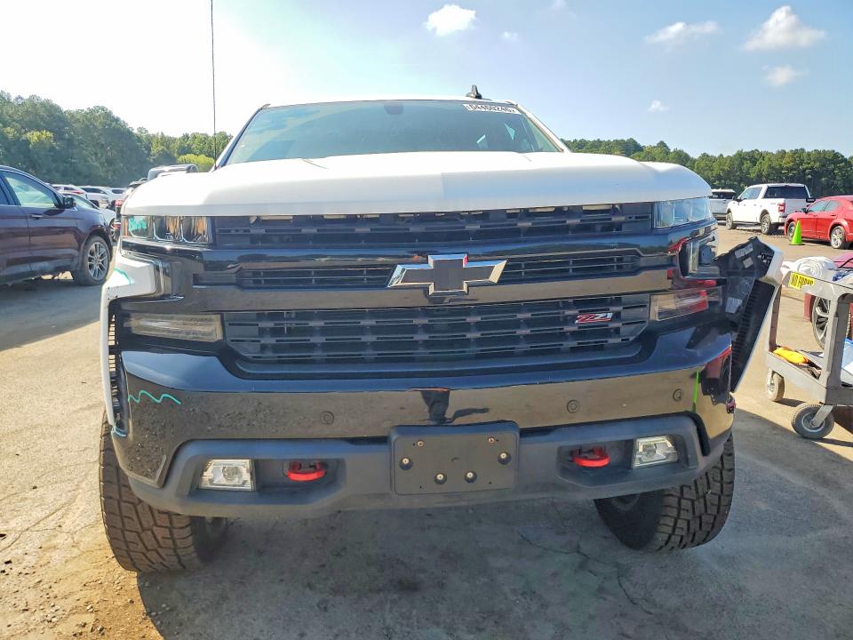 Photo 5 from auction – 2019 CHEVROLET SILVERADO with VIN 3GCPYFED0KG282712