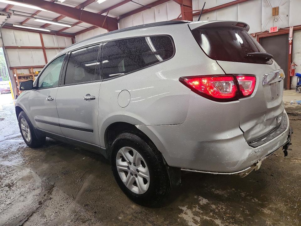Photo 2 from auction – 2017 CHEVROLET TRAVERSE with VIN 1GNKVFED3HJ336392