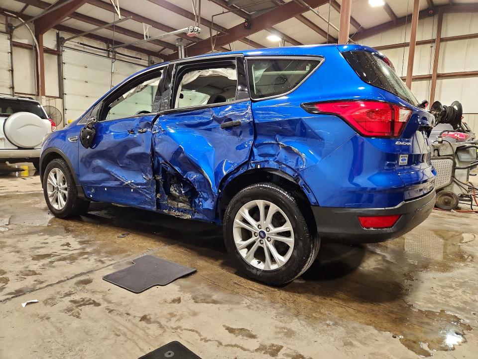 Photo 2 from auction – 2019 FORD ESCAPE with VIN 1FMCU0F78KUC19107