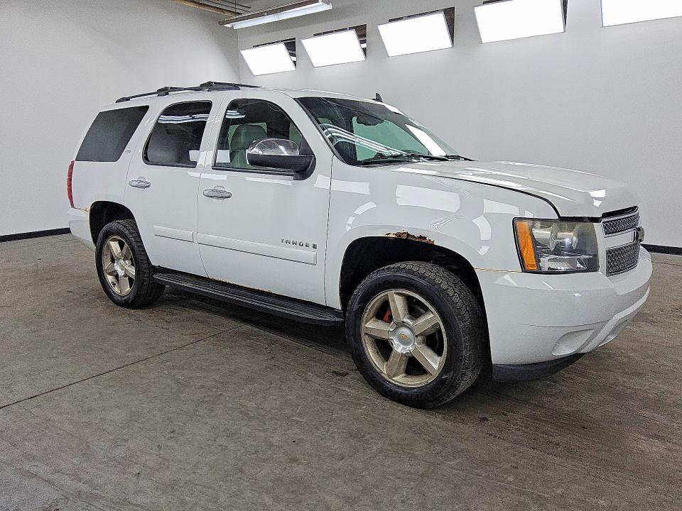Photo 4 from auction – 2008 CHEVROLET TAHOE with VIN 1GNFK13008J121971