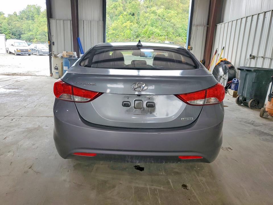Снимка 6 от търг – 2012 HYUNDAI ELANTRA с VIN 5NPDH4AE5CH145277