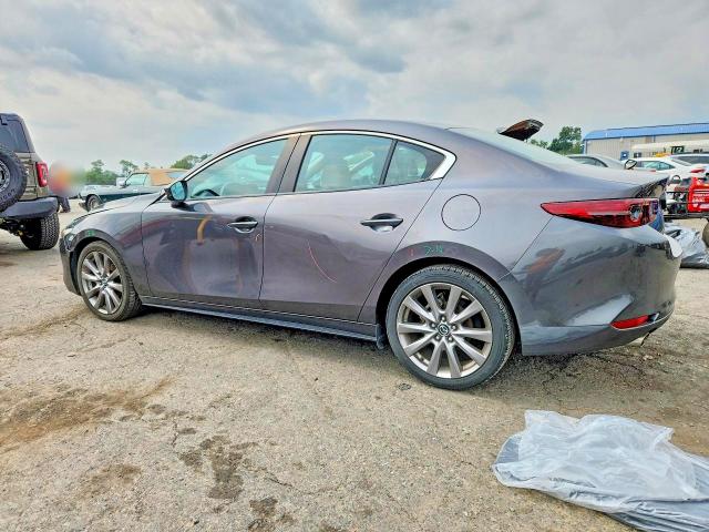 Photo 2 from auction – 2019 MAZDA 3 with VIN 3MZBPAAL3KM111139