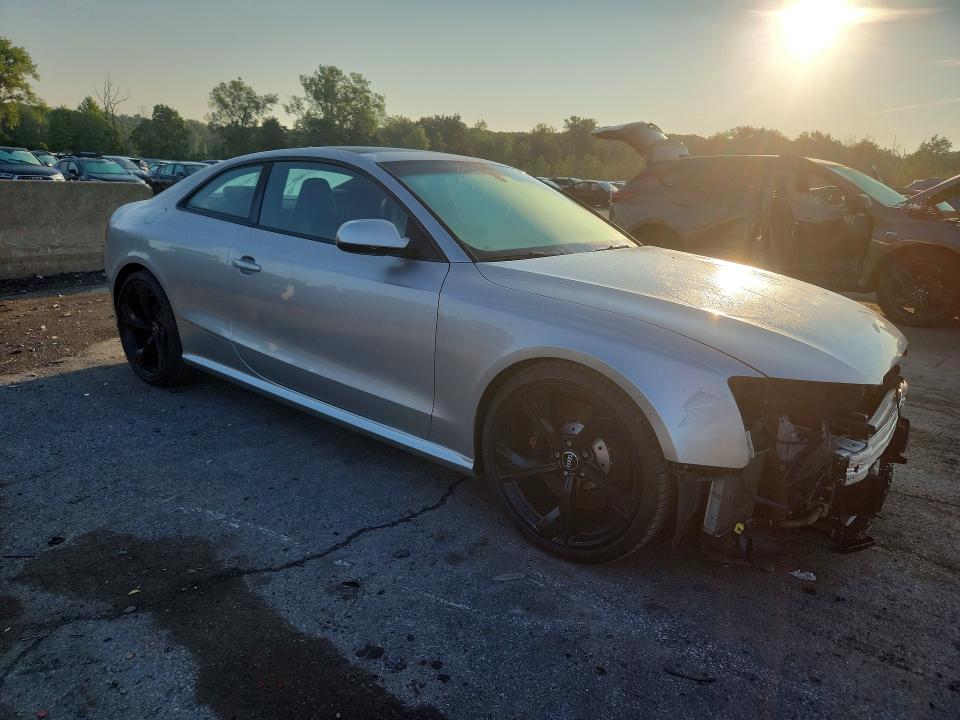Photo 4 from auction – 2013 AUDI RS5 with VIN WUAC6AFR2DA903132
