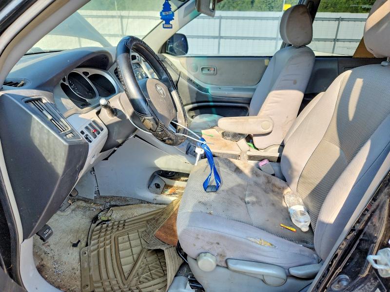 Photo 7 from auction – 2004 TOYOTA HIGHLANDER with VIN JTEGD21A940085766