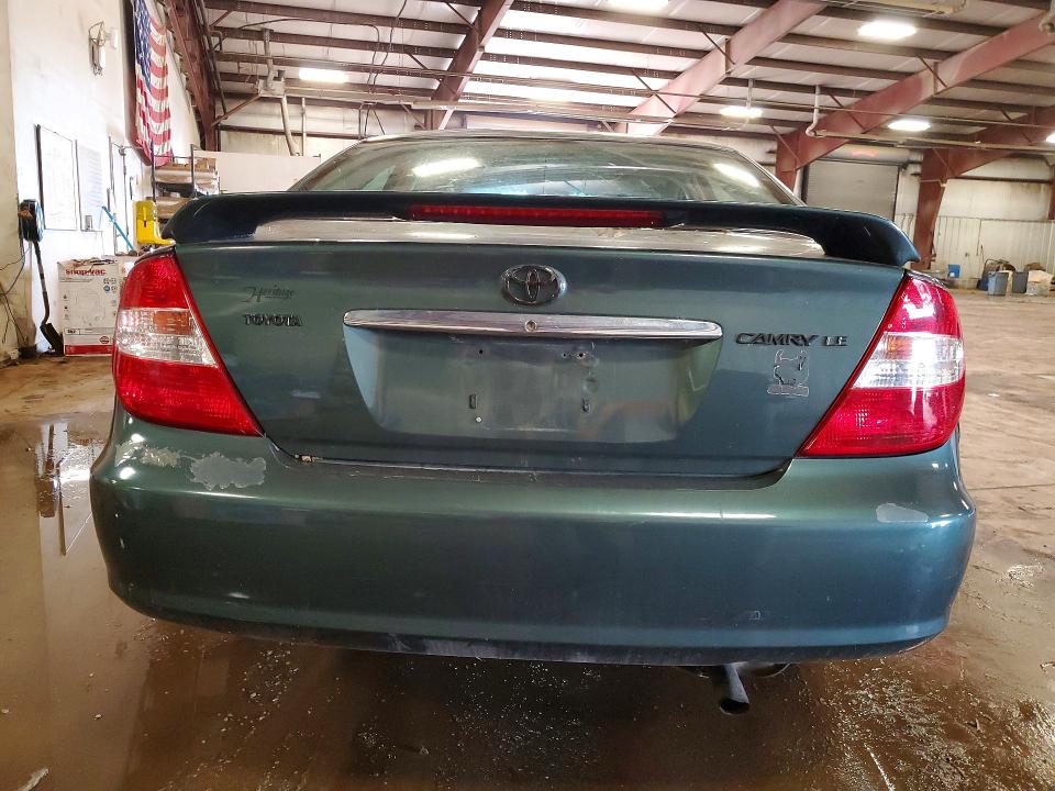 Photo 6 from auction – 2004 TOYOTA CAMRY with VIN 4T1BE32KX4U358582