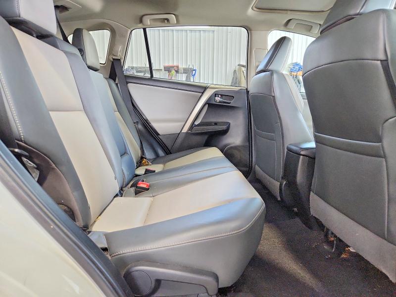 Photo 11 from auction – 2015 TOYOTA RAV4 with VIN 2T3DFREV7FW348228