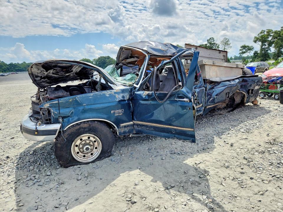 FORD F250 1997 with VIN 1FTHX26F1VEA56142 - Photo from auction