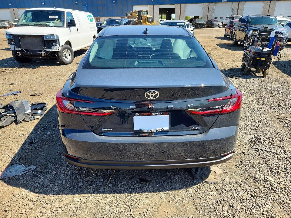 Снимка 6 от търг – 2026 TOYOTA CAMRY с VIN 4T1DAACK6TU780631