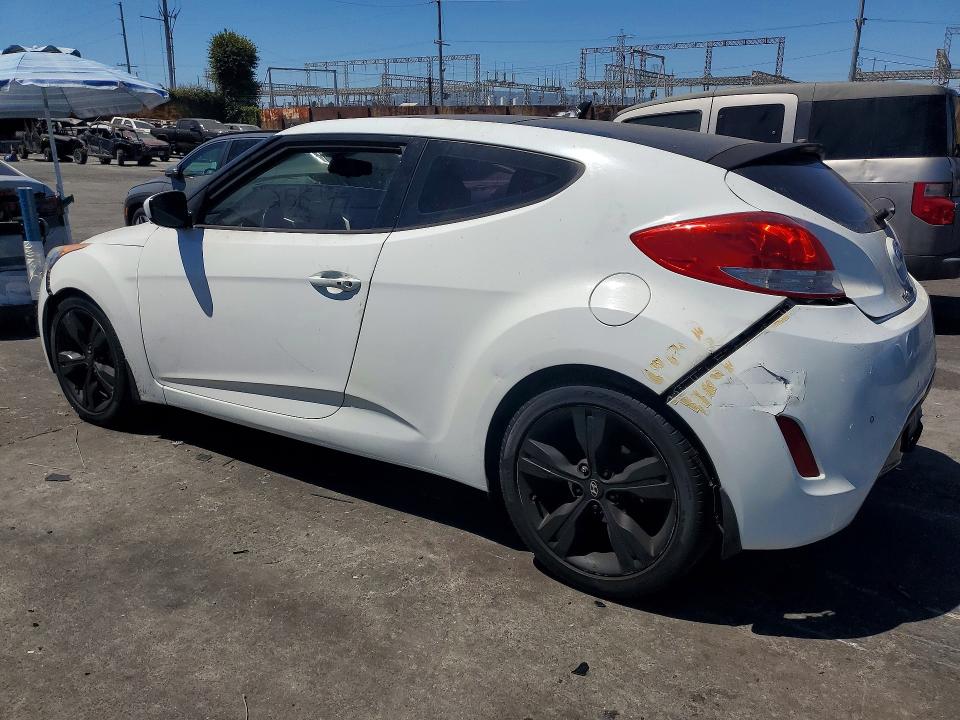 Photo 2 from auction – 2012 HYUNDAI VELOSTER with VIN KMHTC6AD6CU058020