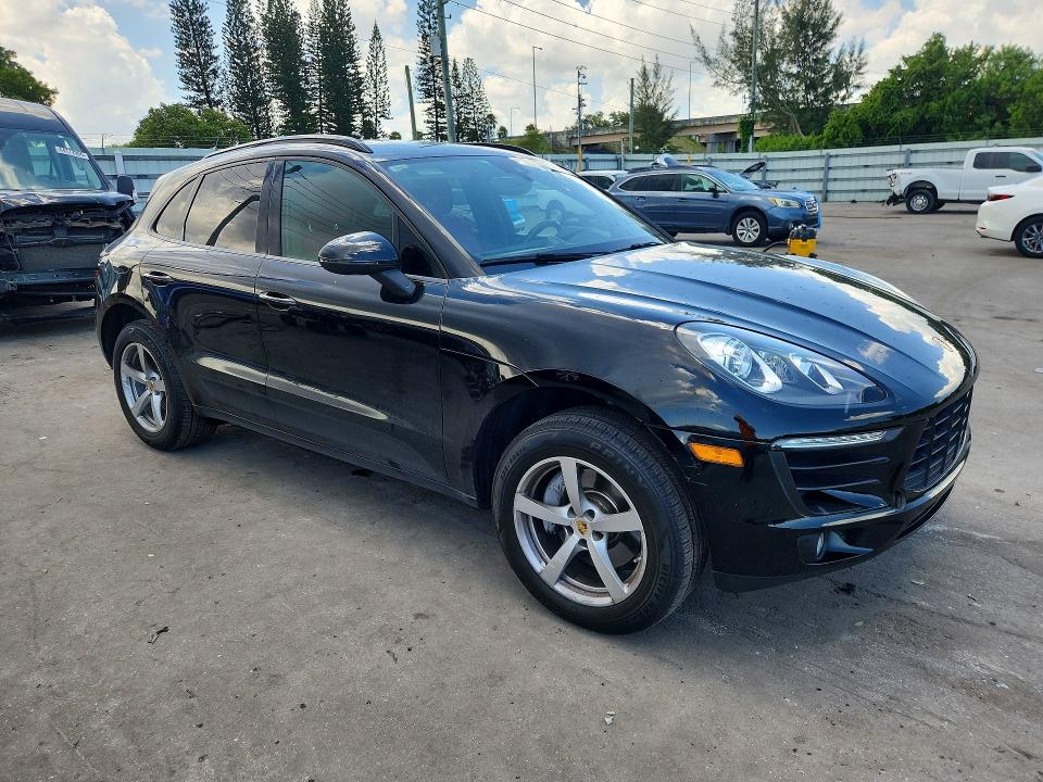 Photo 4 from auction – 2018 PORSCHE MACAN with VIN WP1AA2A50JLB06261
