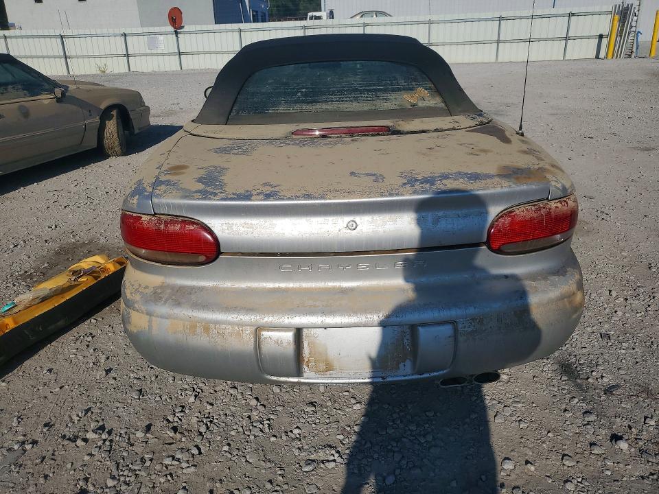 Photo 6 from auction – 2000 CHRYSLER SEBRING with VIN 3C3EL55H0YT264928