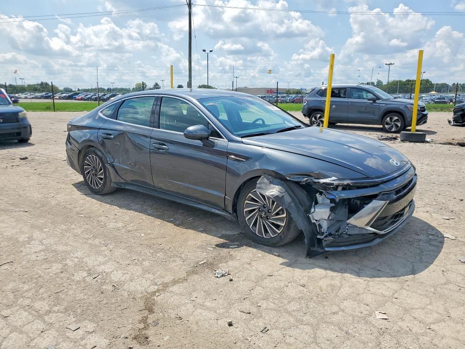 Снимка 4 от търг – 2024 HYUNDAI SONATA HYBRID с VIN KMHL34JJ7RA089619