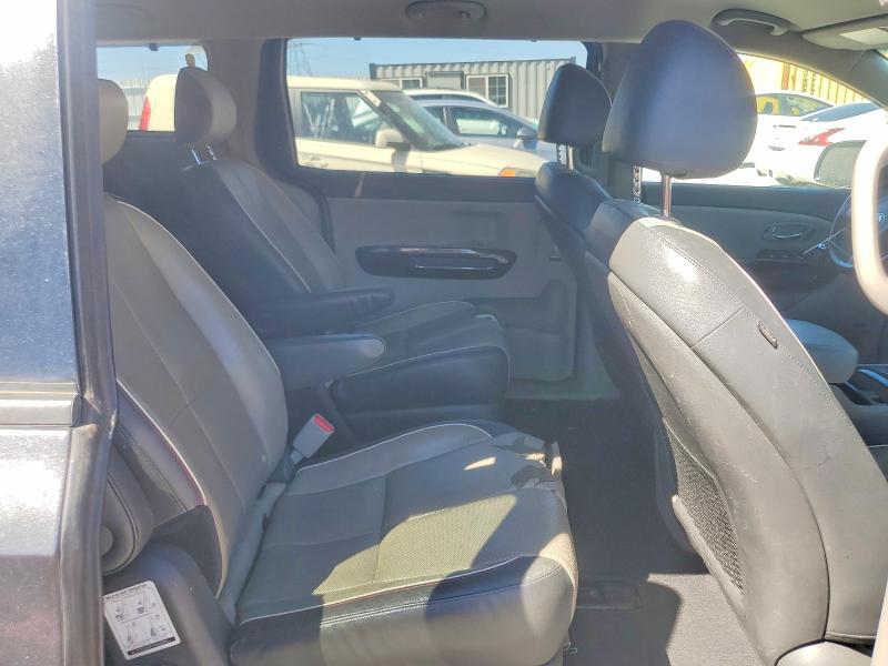 Foto 11 de la subasta – 2015 KIA SEDONA con VIN KNDMC5C12F6051273