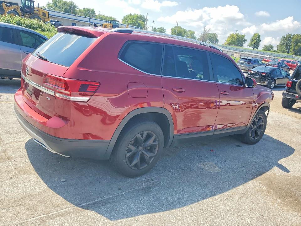 Photo 3 from auction – 2018 VOLKSWAGEN ATLAS with VIN 1V2AP2CA6JC532948