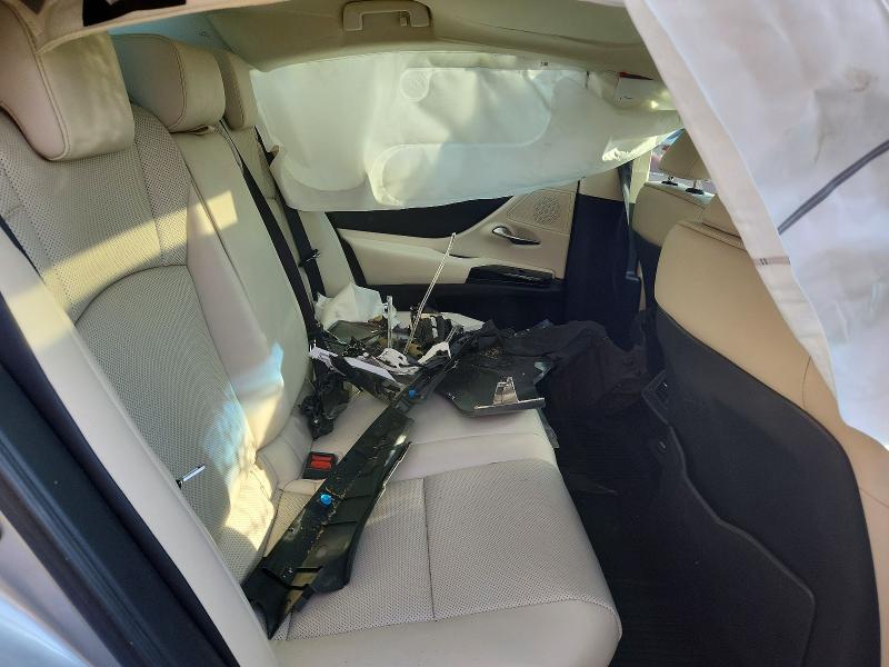 Photo 10 from auction – 2024 LEXUS ES 300H with VIN 58ADA1C12RU045444