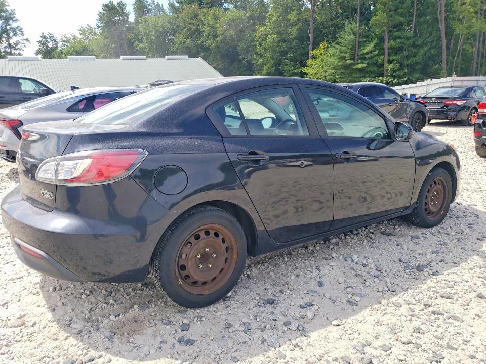 Photo 3 from auction – 2011 MAZDA MAZDA3 SEDAN with VIN JM1BL1UG7B1474571