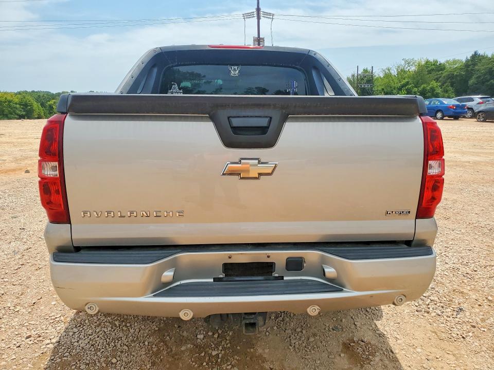 Photo 6 from auction – 2008 CHEVROLET AVALANCHE with VIN 3GNEC12008G299746