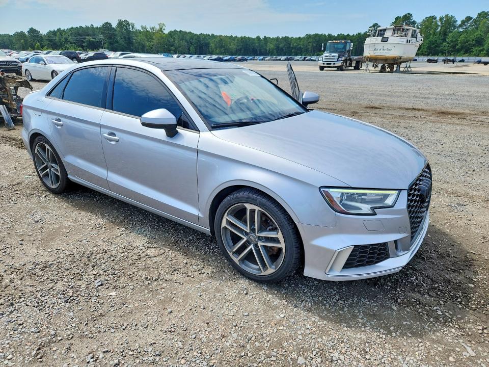 Foto 4 de la subasta – 2017 AUDI A3 con VIN WAUB8GFF4H1066561