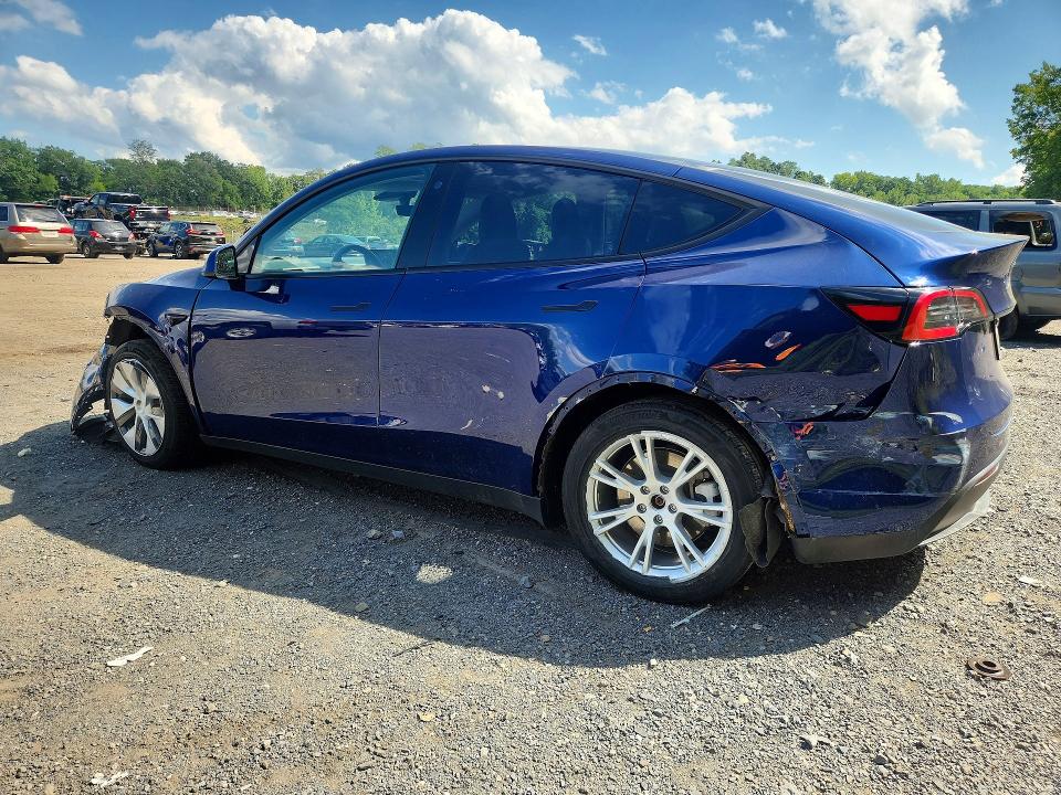 Photo 2 from auction – 2022 TESLA MODEL Y with VIN 7SAYGAEE1NF533270
