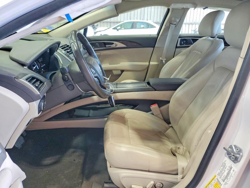 Photo 7 from auction – 2019 LINCOLN MKZ with VIN 3LN6L5MU5KR624273