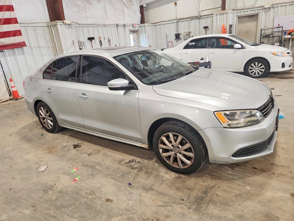 Photo 4 from auction – 2014 VOLKSWAGEN JETTA with VIN 3VWD07AJ5EM393464