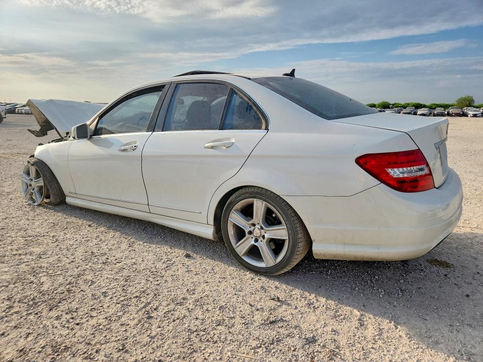 Photo 2 from auction – 2011 MERCEDES-BENZ C with VIN WDDGF5EB1BR178976