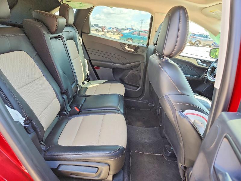 Photo 11 from auction – 2021 FORD ESCAPE with VIN 1FMCU9J94MUA03335