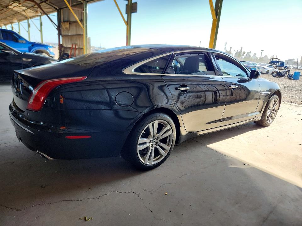 Photo 3 from auction – 2011 JAGUAR XJL with VIN SAJWA2GB4BLV18528