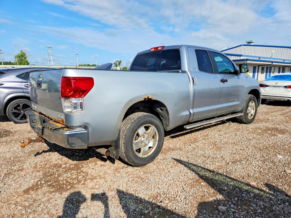 Photo 3 from auction – 2011 TOYOTA TUNDRA with VIN 5TFUM5F16BX019570