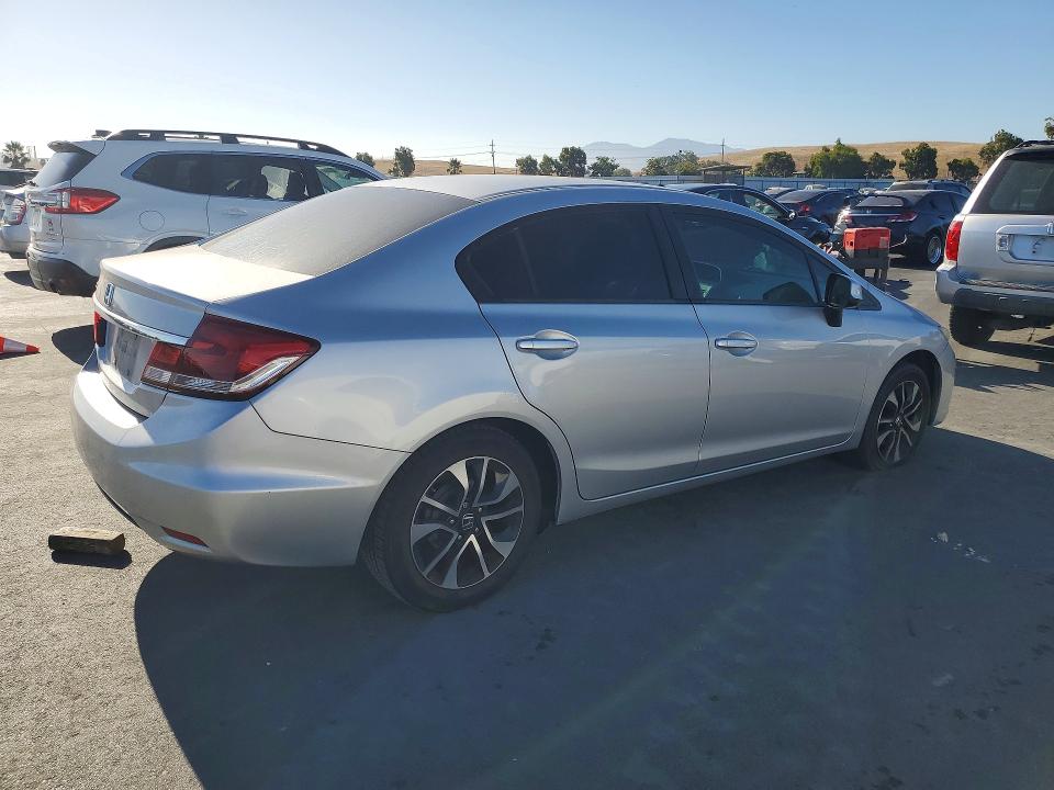 Photo 3 from auction – 2013 HONDA CIVIC with VIN 19XFB2F57DE204410