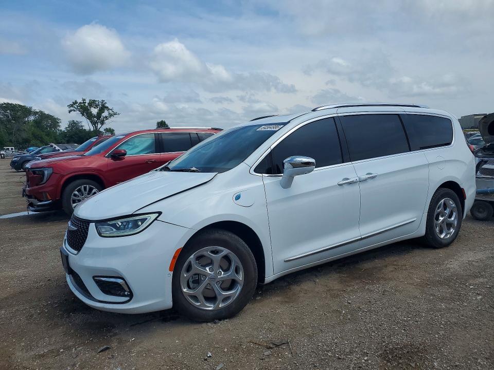 CHRYSLER PACIFICA 2021 with VIN 2C4RC1S70MR510956 - Photo from auction