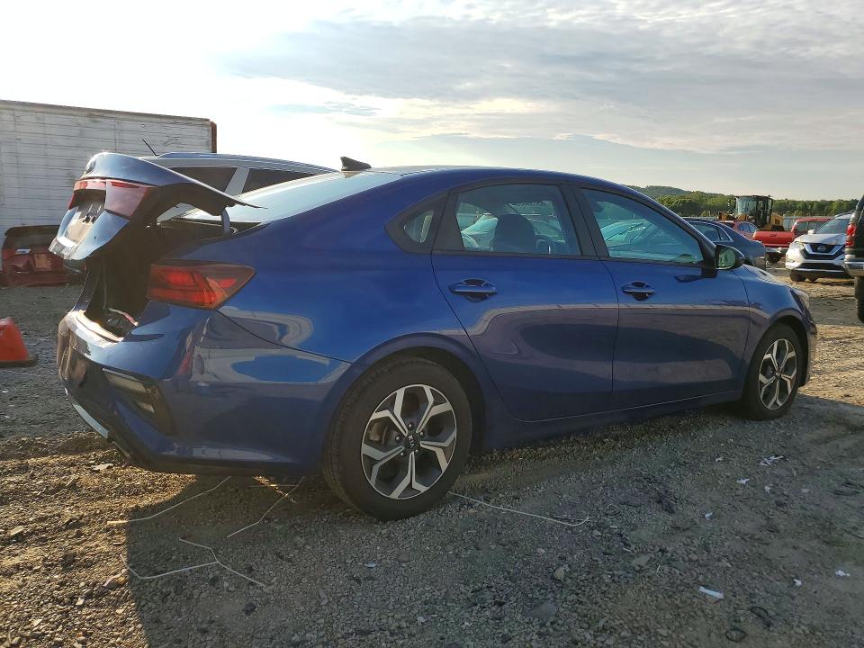 Photo 3 from auction – 2021 KIA FORTE with VIN 3KPF24AD7ME377600