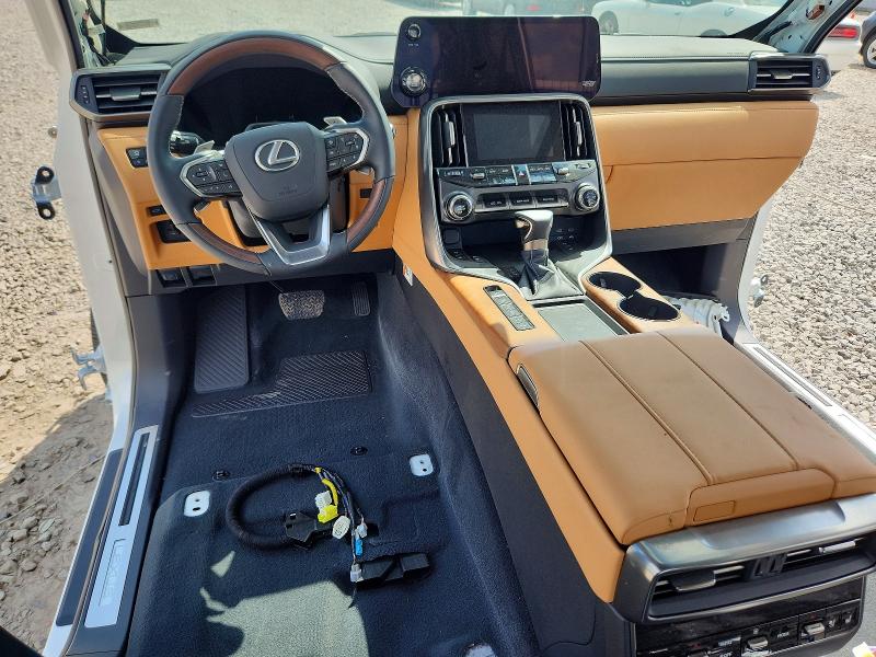 Photo 8 from auction – 2026 LEXUS LX 600 with VIN JTJGB7CX7T4091370