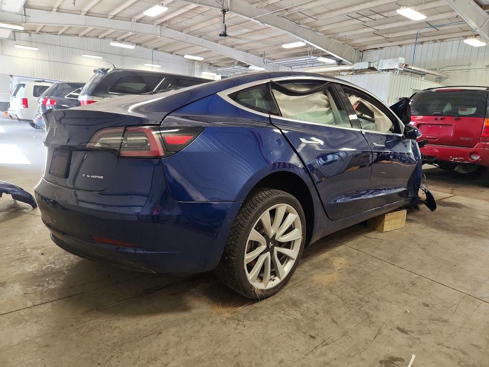 Photo 3 from auction – 2019 TESLA MODEL 3 with VIN 5YJ3E1EBXKF210995