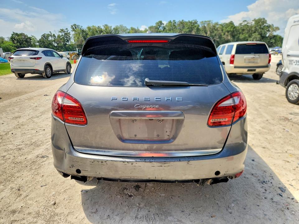 Photo 6 from auction – 2013 PORSCHE CAYENNE with VIN WP1AA2A22DLA02932