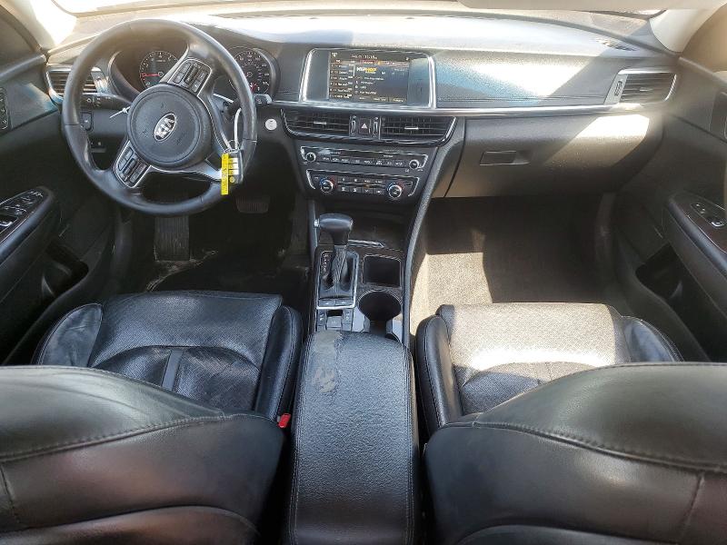 Photo 8 from auction – 2017 KIA OPTIMA with VIN 5XXGU4L31HG152279