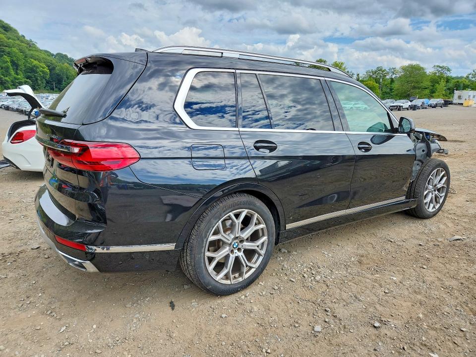 Photo 3 from auction – 2021 BMW X7 with VIN 5UXCW2C0XM9H49930