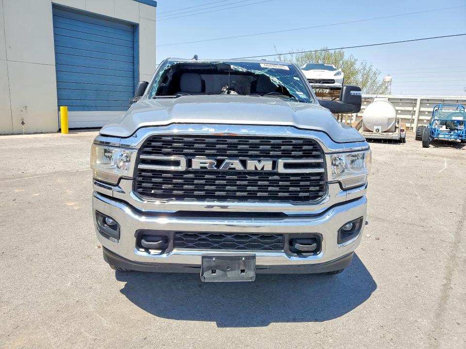 Photo 5 from auction – 2024 RAM 2500 with VIN 3C6UR5DJ1RG323559