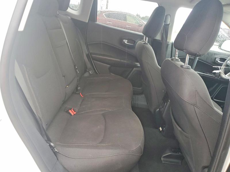 Снимка 11 от търг – 2019 JEEP COMPASS с VIN 3C4NJCAB0KT848003