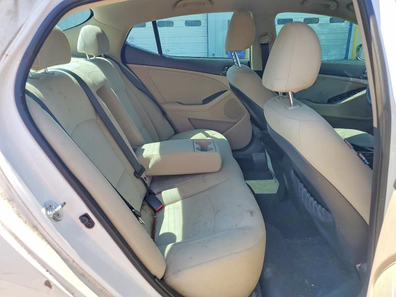 Фото 10 с аукциона – 2015 KIA OPTIMA с VIN 5XXGM4A74FG397046