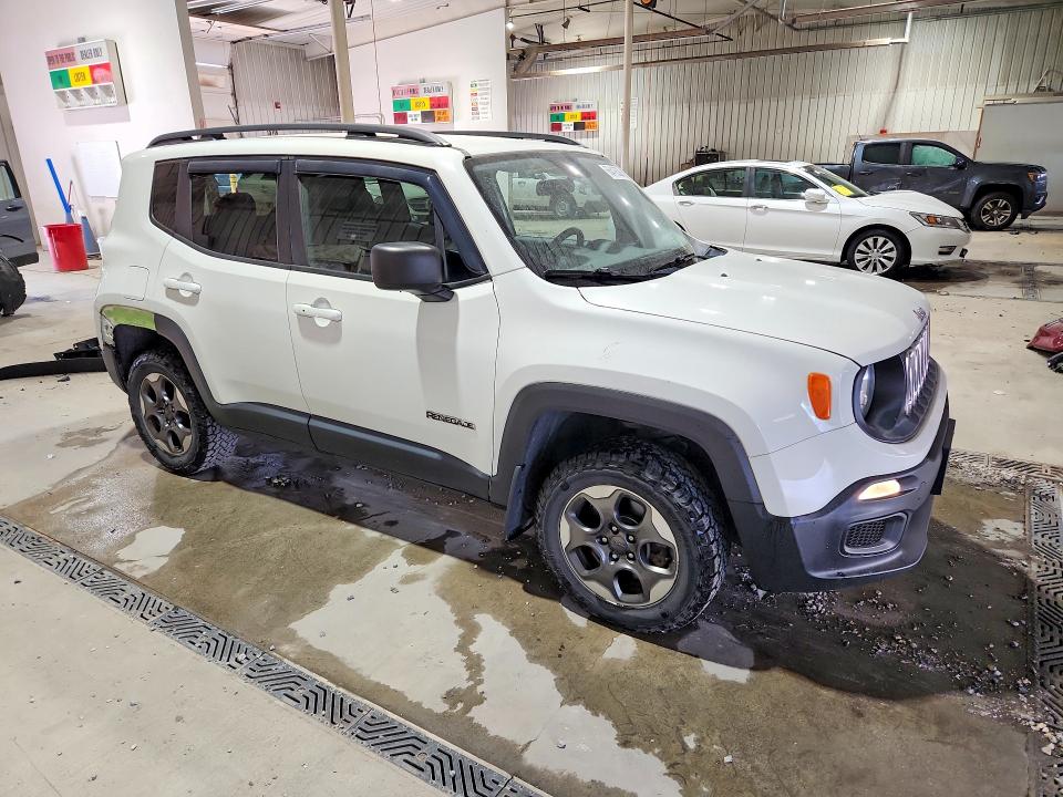 Photo 4 from auction – 2016 JEEP RENEGADE with VIN ZACCJBAT9GPD89594